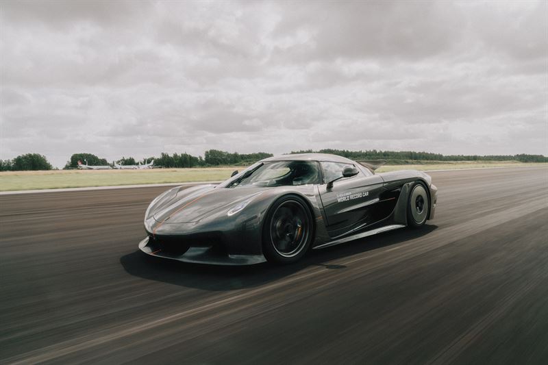Koenigsegg Jesko — detail shot