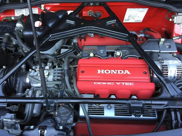 Honda NSX C32B VTEC DOHC naturally aspirated engine bay